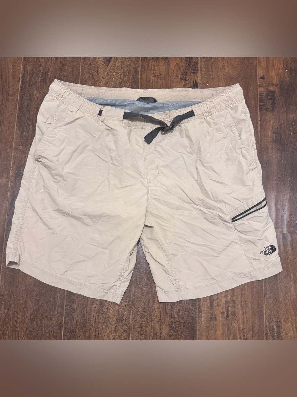 North Face Men's Nylon Belted Khaki Cargo Hiking Shorts, XXL, 9" Inseam